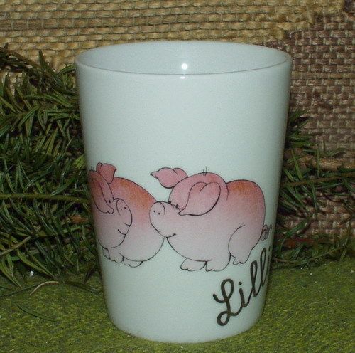 GS 1710   Keramik Tasse Becher ohne Henkel Schweinchen   incl. Namen