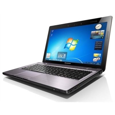 Lenovo IdeaPad Y570 M62GKGE   i7 2670QM 8GB 750GB GT555M TV Tuner